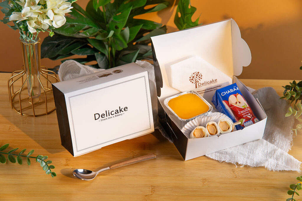 Snack Box ขนมจัดเบรค พร้อมน้ำผลไม้ Delicake Snack Box ขนมจัดเบรค Delicake